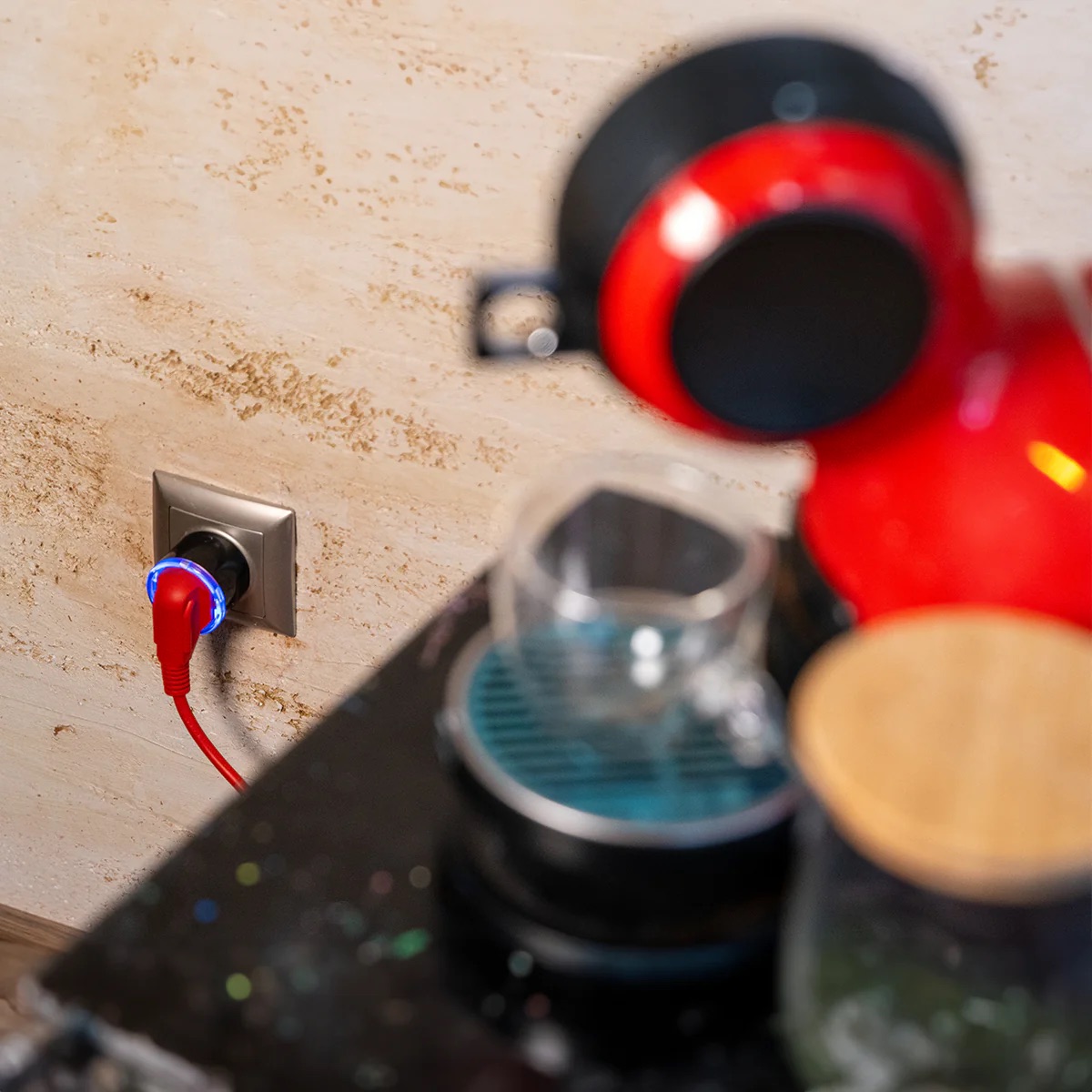 Shelly Plug S Gen3 – Smarter, WLAN / Bluetooth und Matter-kompatibler Stecker mit Leistungsmessung (weiß)